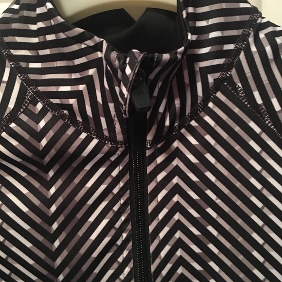 NEW IDEOLOGY JACKET SMALL - Picture 5 of 8